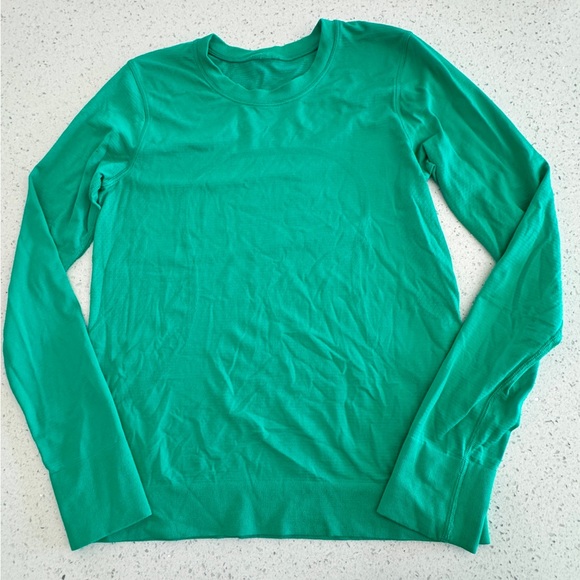 Lululemon Swiftly Long Sleeve in Green! Size 4! - Picture 3 of 3